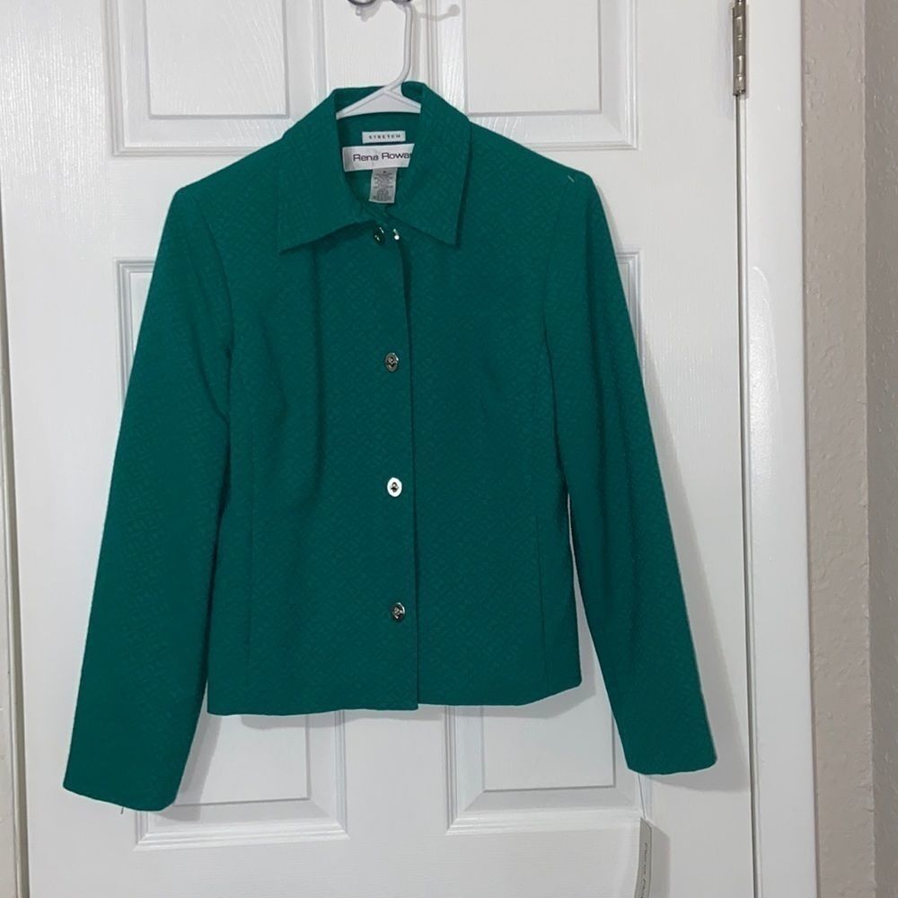 Rena Rowan Green Blazer with Clasp Closure